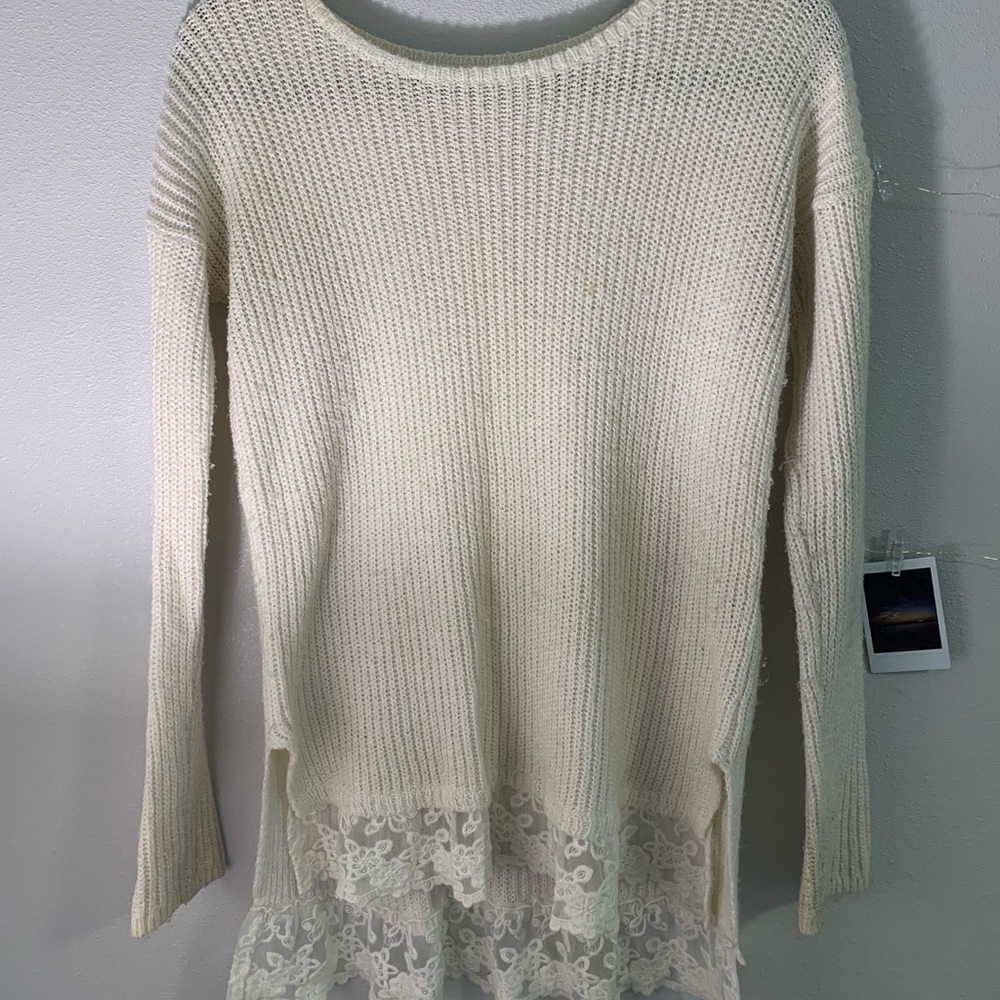 Creme sweater